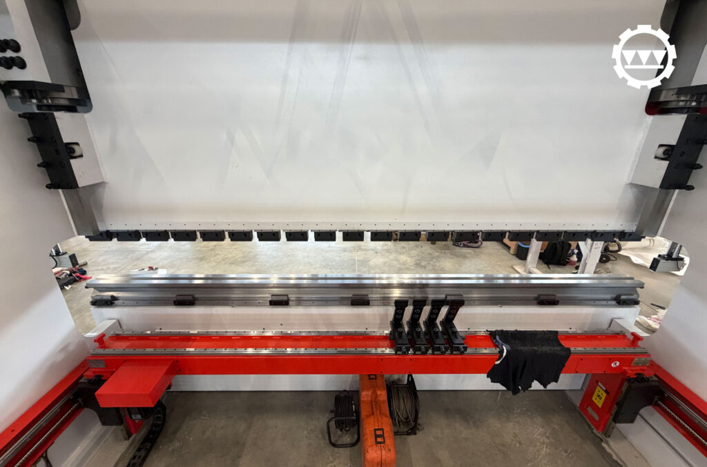 400 Ton JFY Press Brake Installation Well Underway 400 Ton JFY Press Brake Installation Underway | Puma Machine Tools